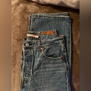 Levis jeans size 29